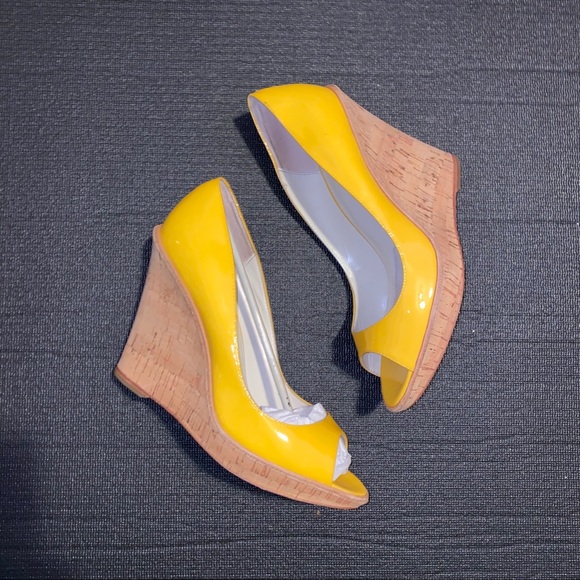 Yellow Cork ALDO platform wedges - Picture 2 of 4